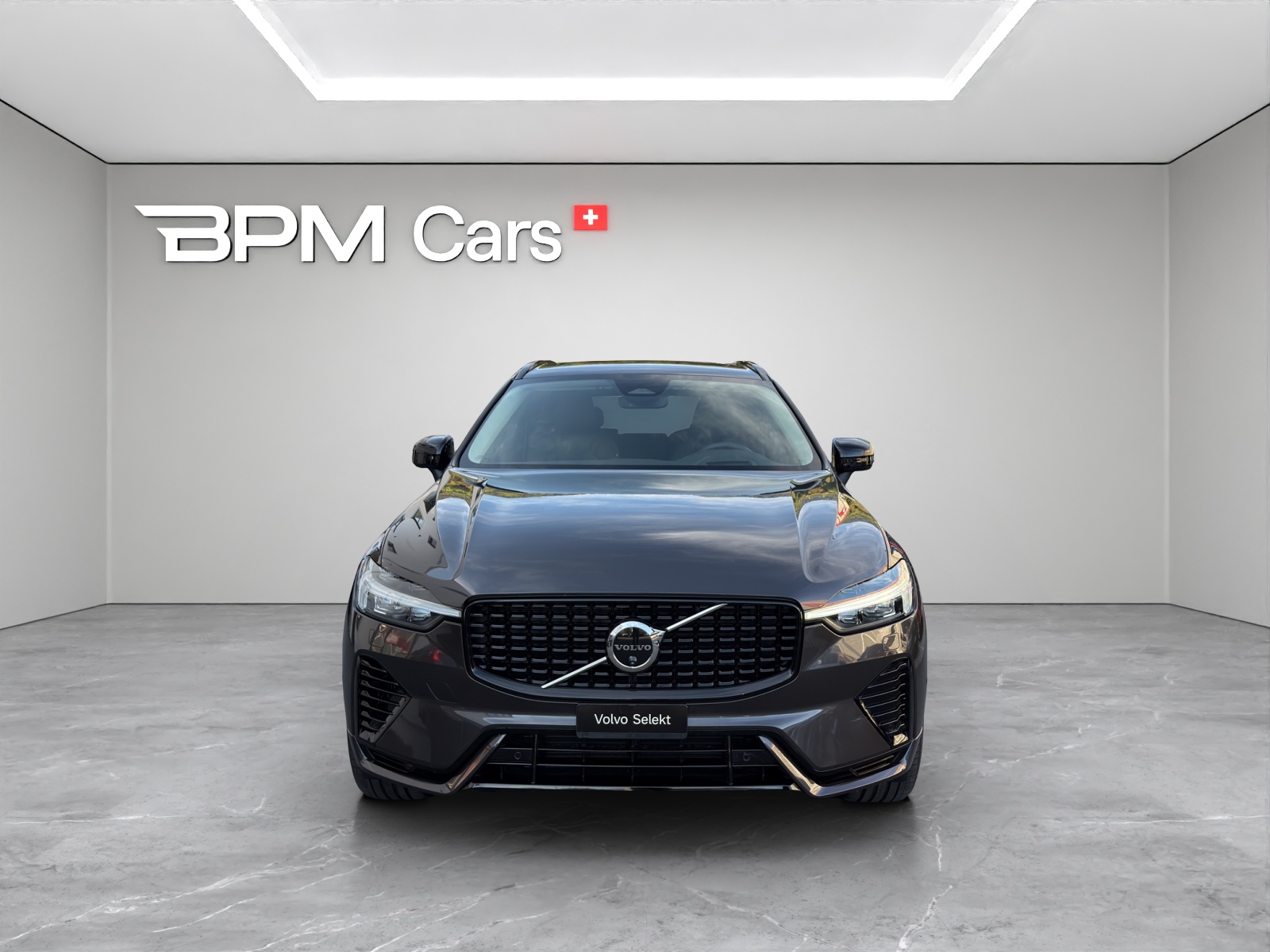 VOLVO XC60 2.0 T6 TE Ultra Dark eAWD-showroom-element-1