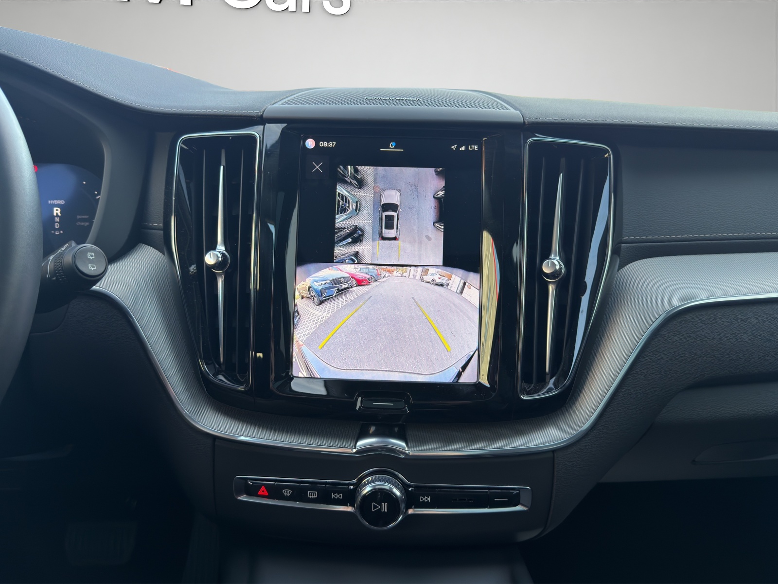 VOLVO XC60 2.0 T6 TE Ultra Dark eAWD-image-13