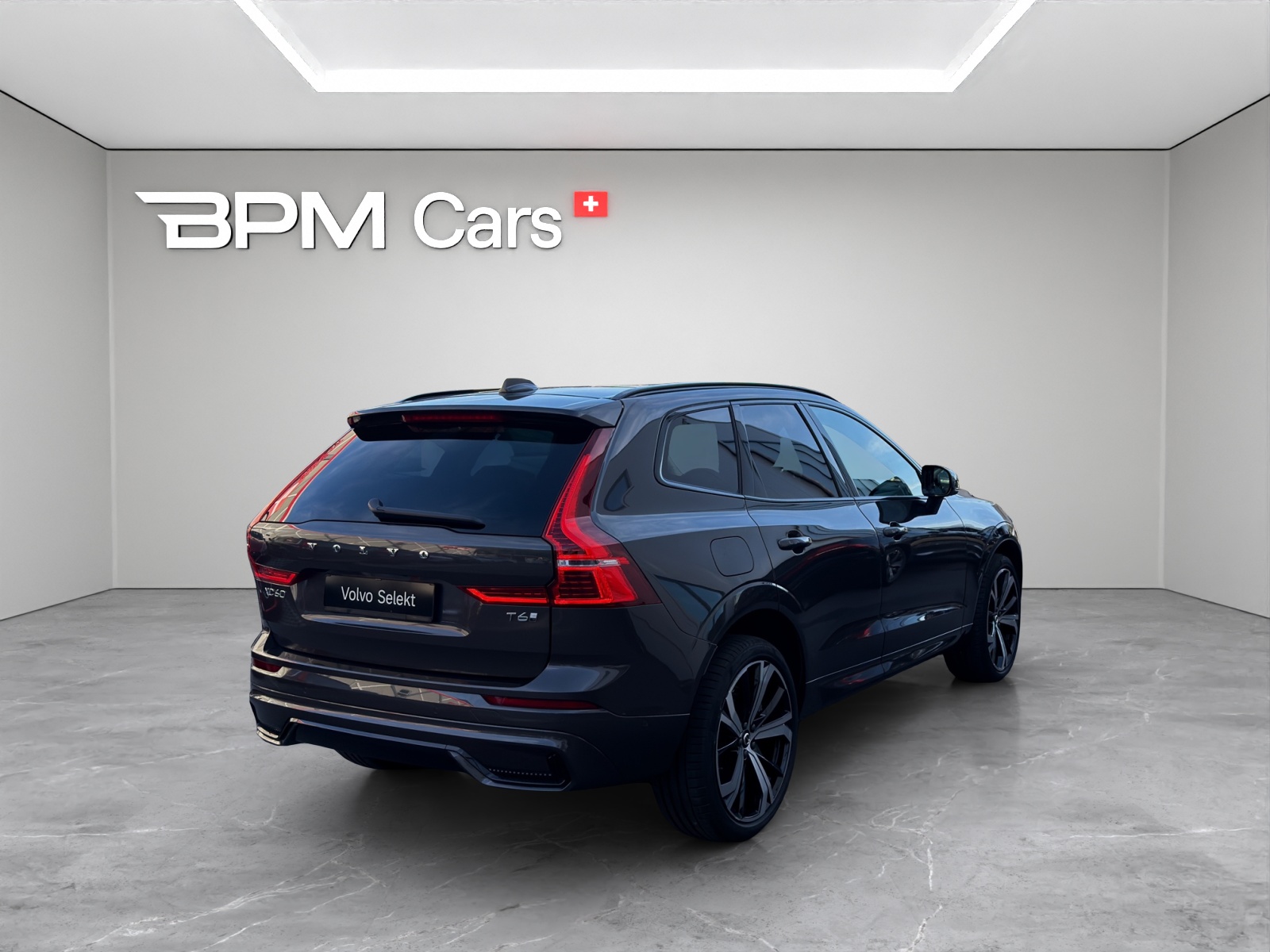 VOLVO XC60 2.0 T6 TE Ultra Dark eAWD-showroom-element-2