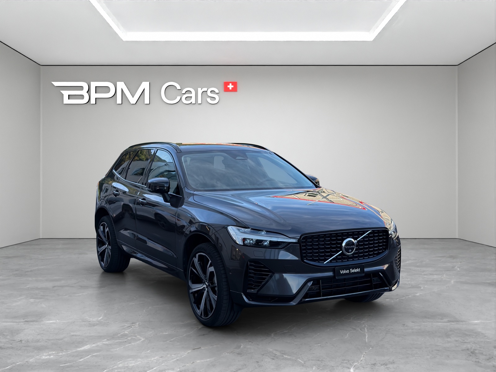 VOLVO XC60 2.0 T6 TE Ultra Dark eAWD-showroom-element-3