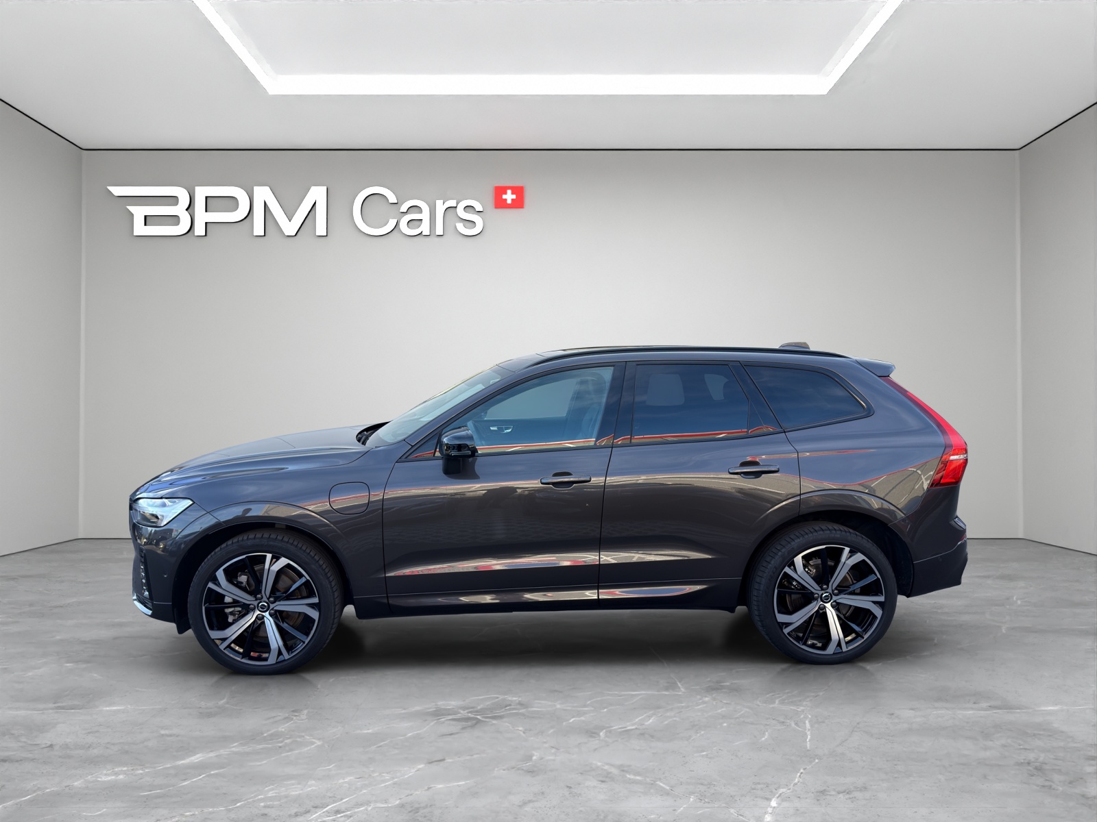 VOLVO XC60 2.0 T6 TE Ultra Dark eAWD-image-6