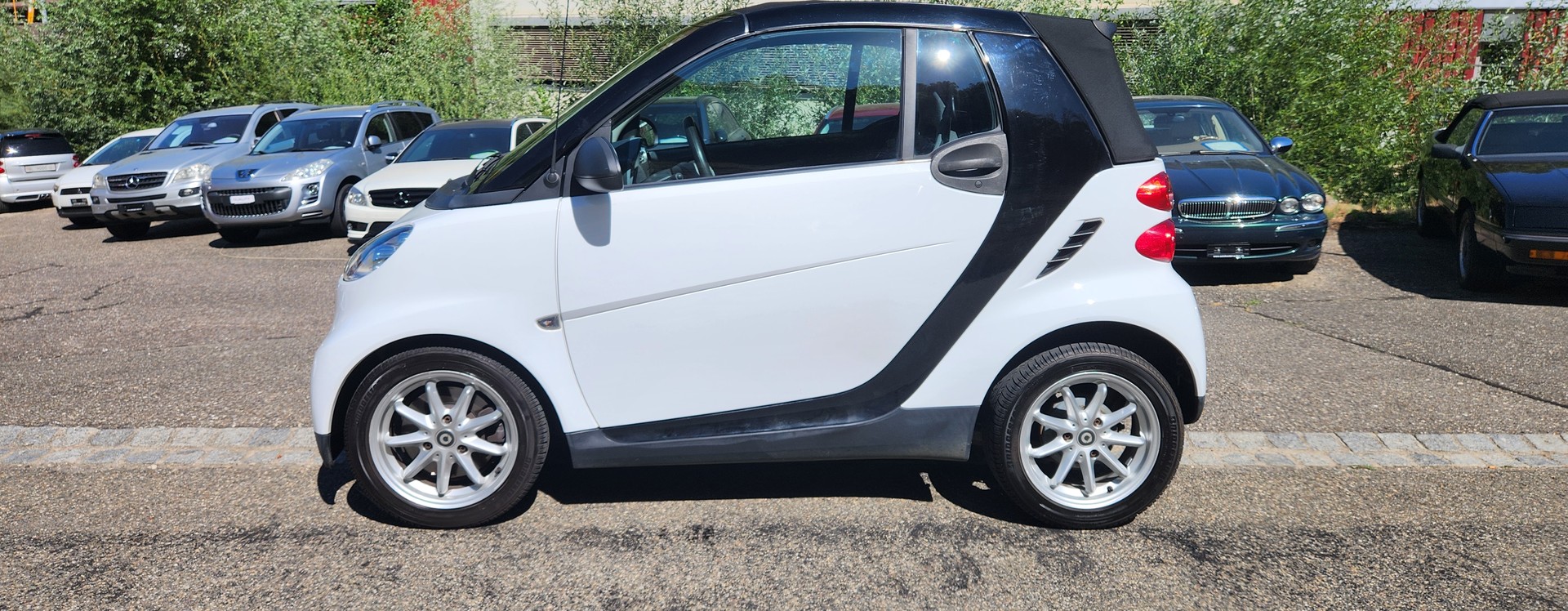SMART fortwo my first cabrio-image-2