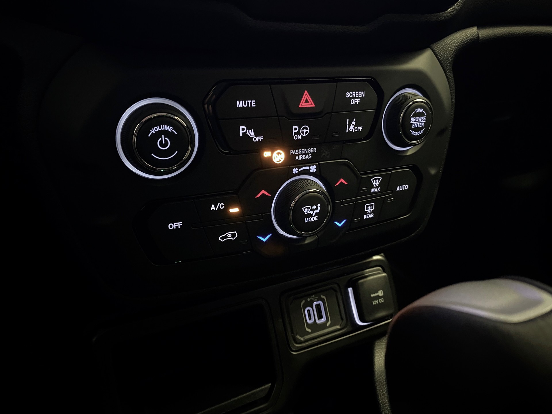 JEEP Renegade 1.5 *MildHybrid*Swiss*Summit*-image-16