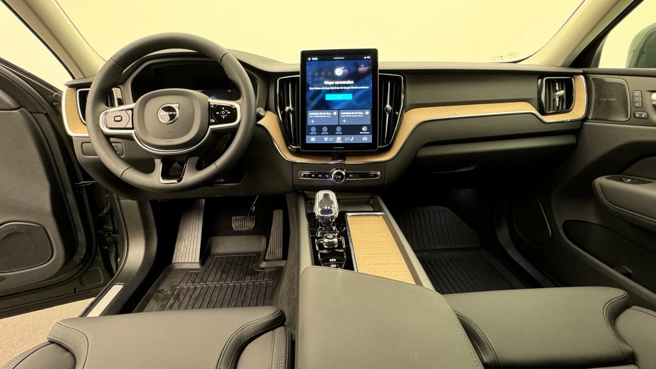 VOLVO XC60 T6 eAWD PluginHybrid Plus Bright Geartronic-image-5