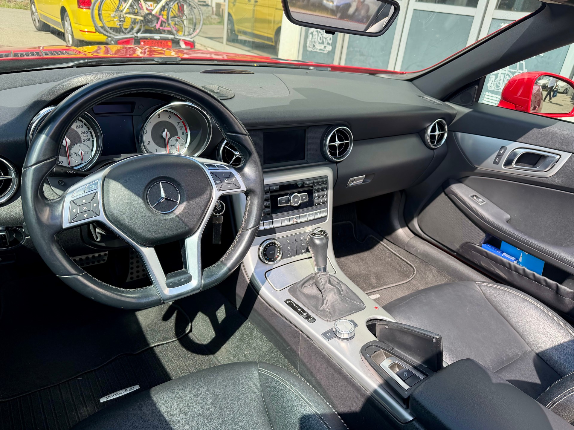 MERCEDES-BENZ SLK 250 Eyecatcher 7G-Tronic-image-4