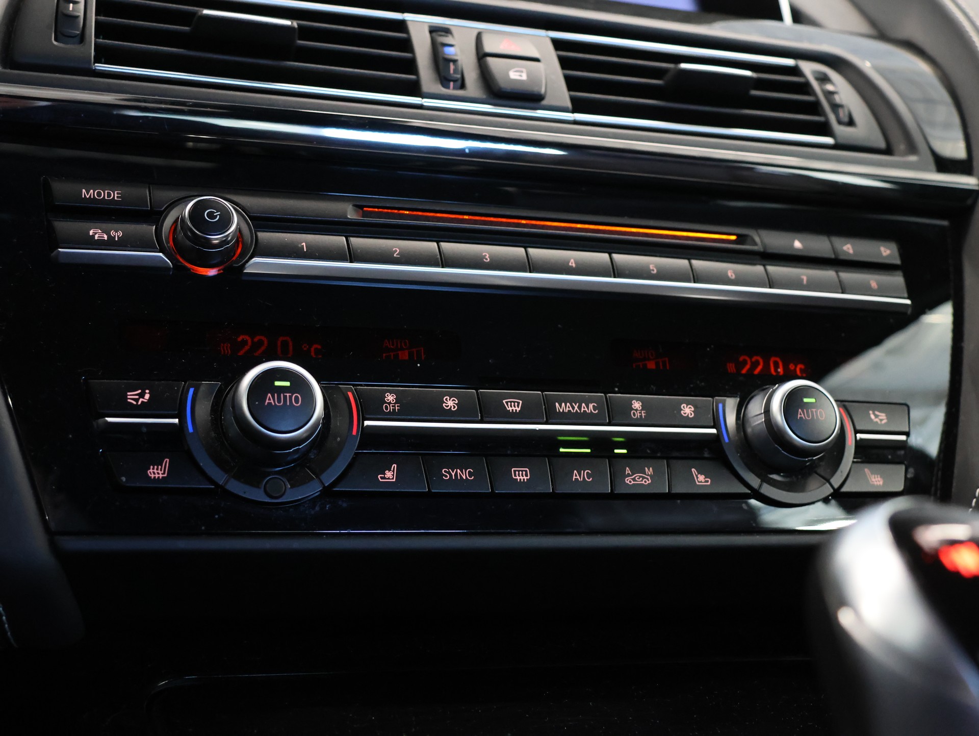 BMW M6 Gran Coupé Competition • INDIVIDUAL VOLL-LEDER •-image-29