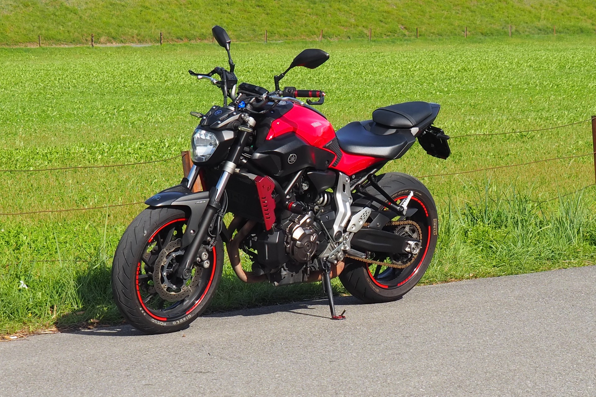 YAMAHA MT-07 (35KW)-image-2