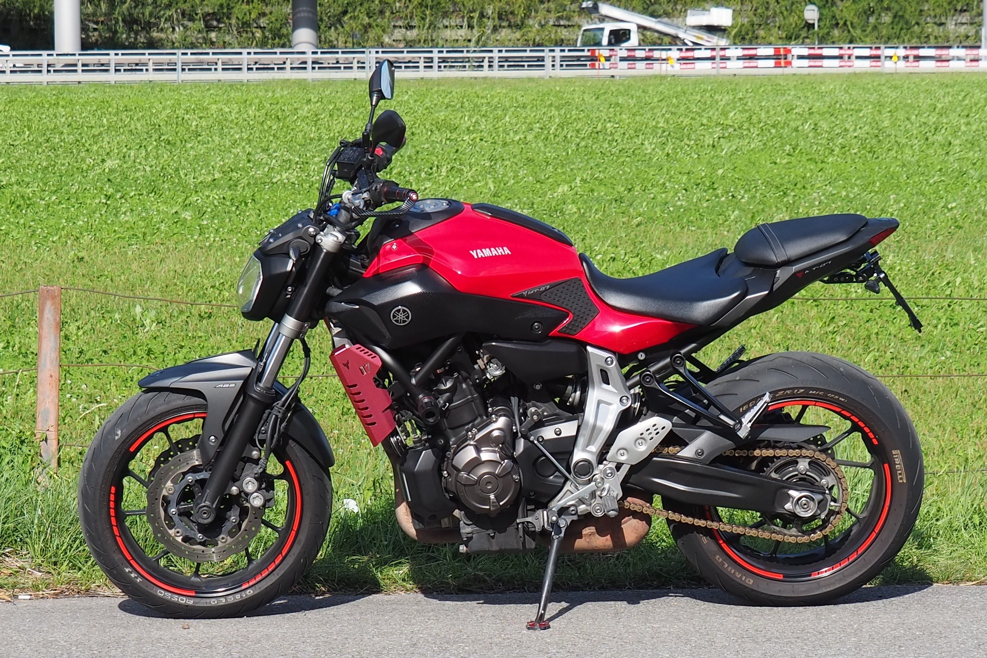 YAMAHA MT-07 (35KW)-image-1