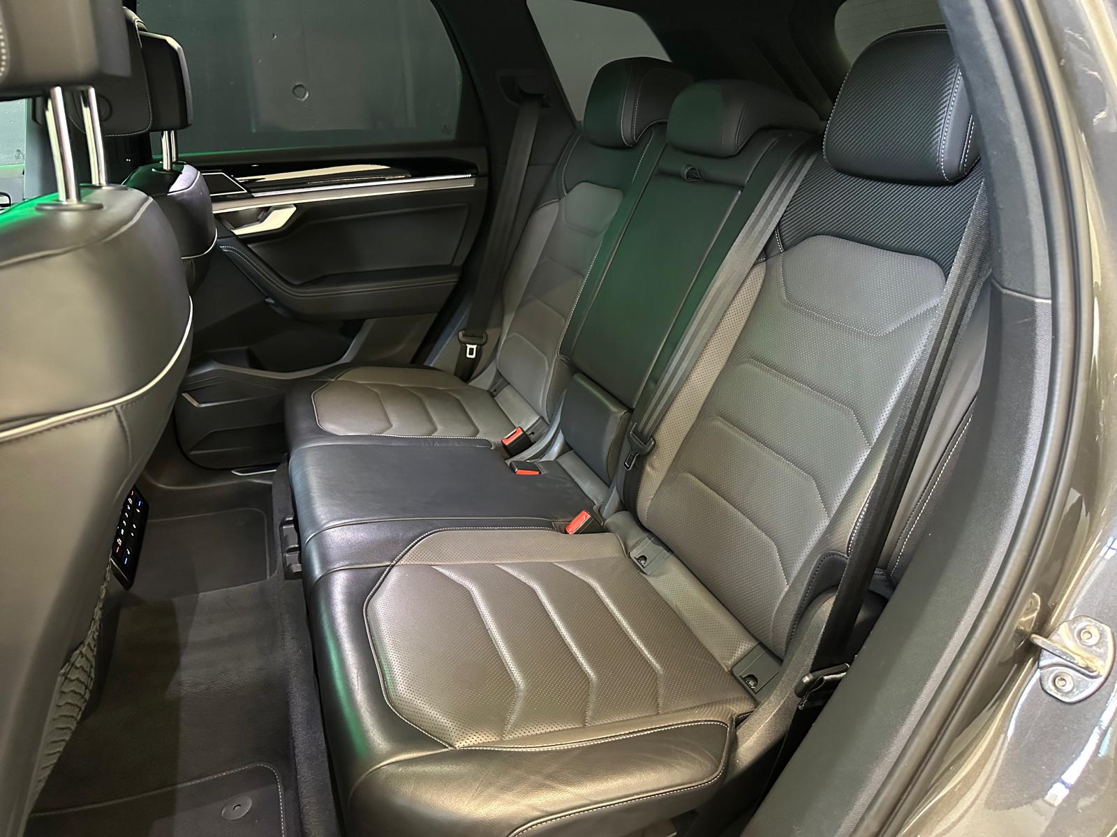 VW Touareg 3.0 TDI R Line Tiptronic *Attelage électrique *Carplay *2 jeux de roues-image-11