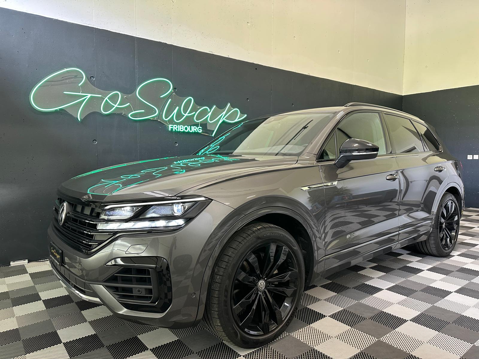 VW Touareg 3.0 TDI R Line Tiptronic *Attelage électrique *Carplay *2 jeux de roues