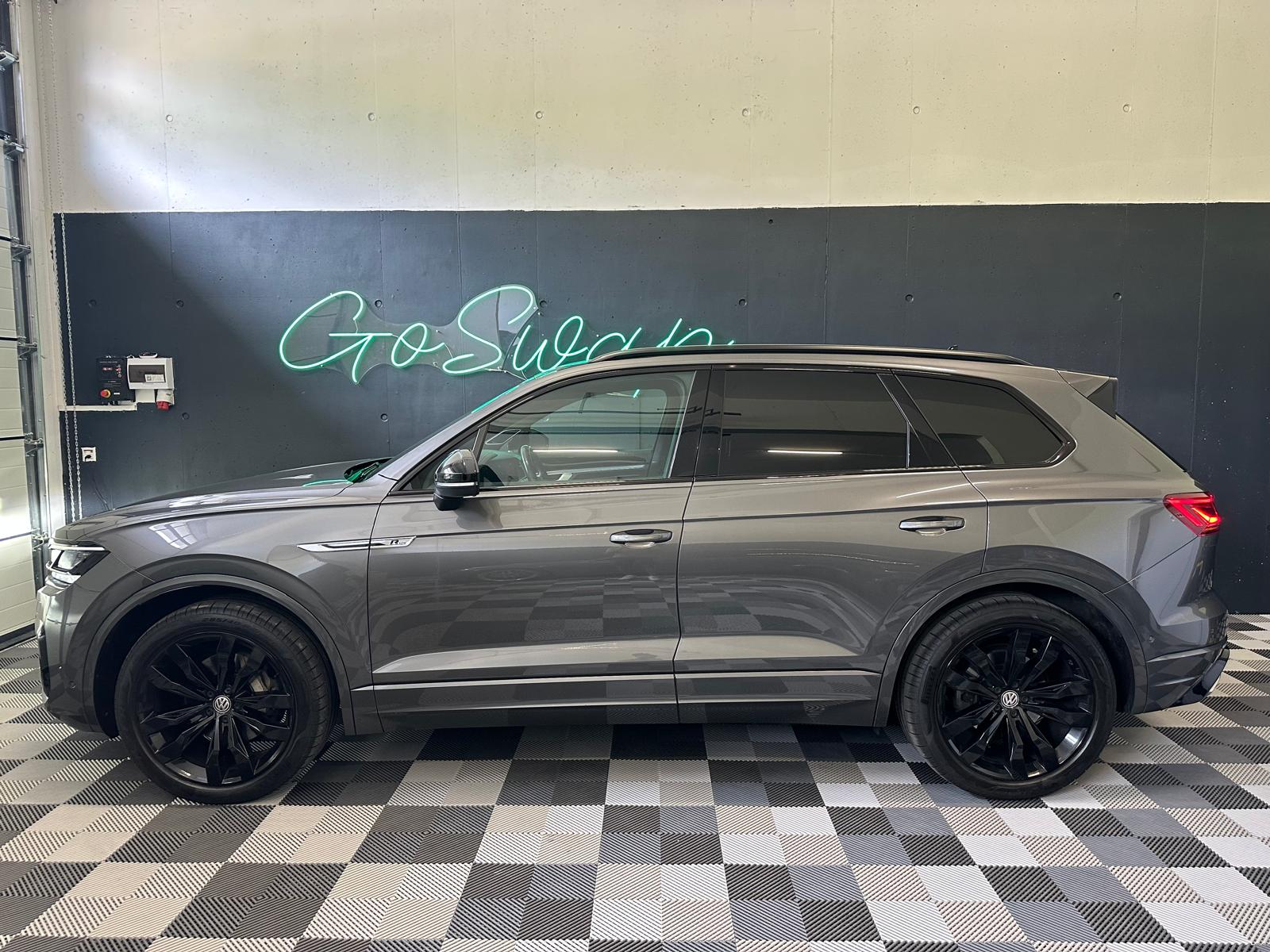 VW Touareg 3.0 TDI R Line Tiptronic *Attelage électrique *Carplay *2 jeux de roues-showroom-element-2