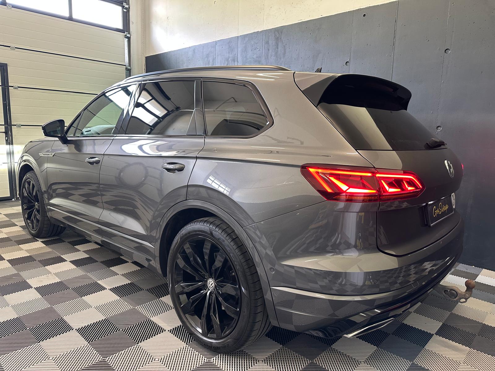 VW Touareg 3.0 TDI R Line Tiptronic *Attelage électrique *Carplay *2 jeux de roues-showroom-element-3