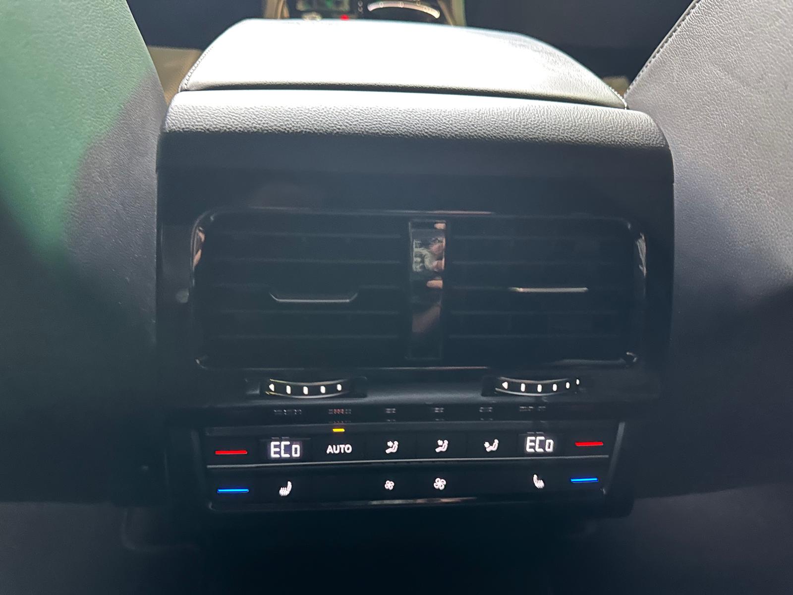 VW Touareg 3.0 TDI R Line Tiptronic *Attelage électrique *Carplay *2 jeux de roues-image-24