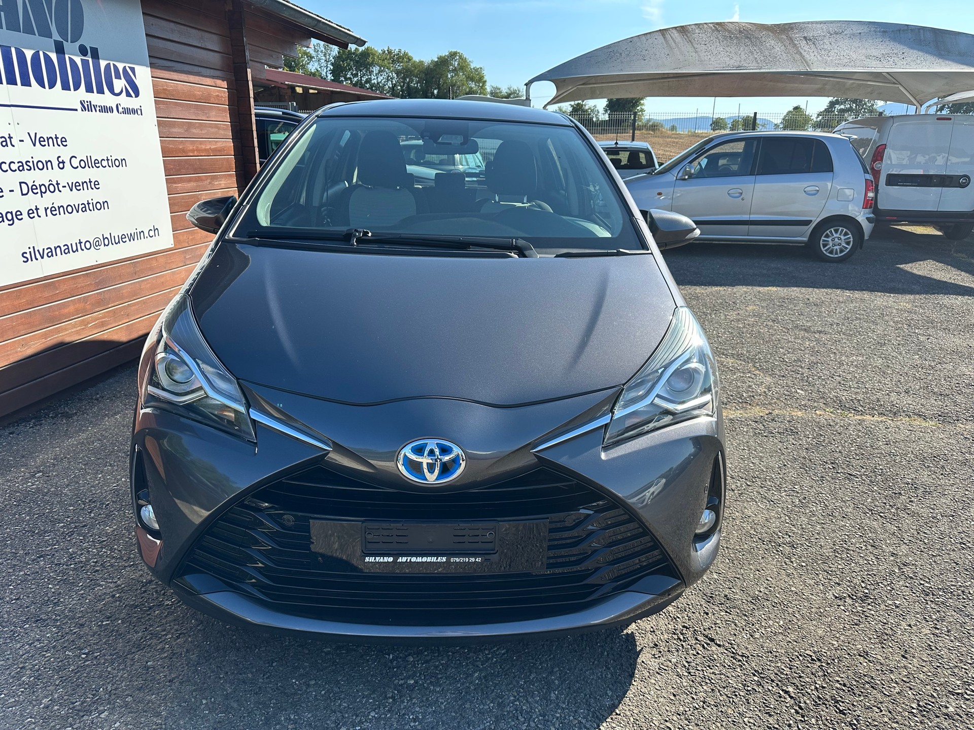 TOYOTA Yaris 1.5 VVT-i Hybrid Comfort e-CVT-showroom-element-1