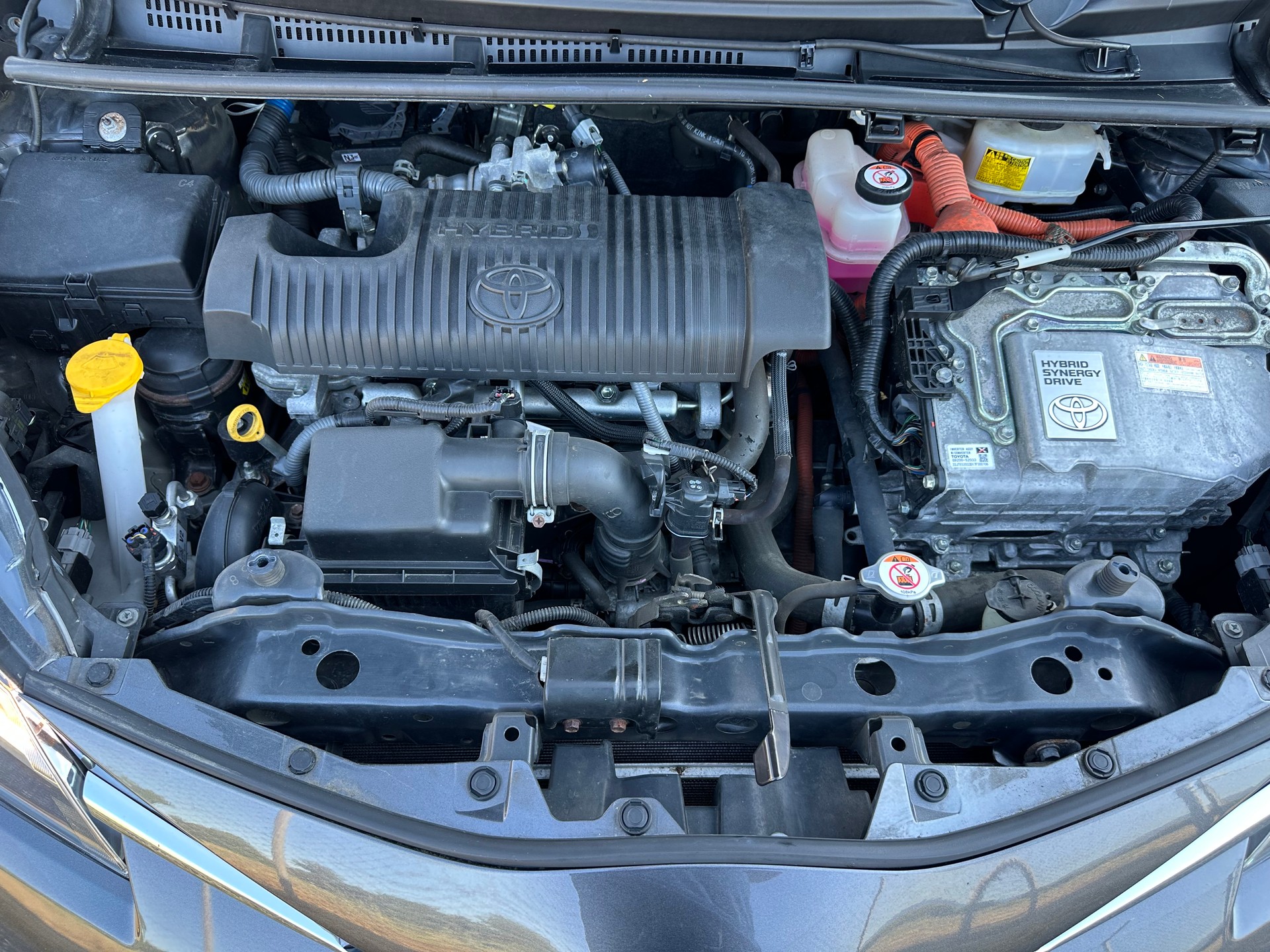 TOYOTA Yaris 1.5 VVT-i Hybrid Comfort e-CVT-image-24