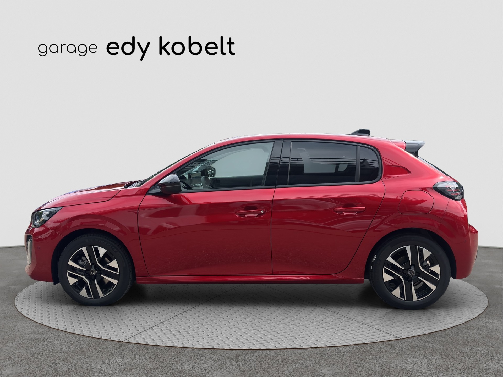 PEUGEOT 208 1.2 MHEV 110 Allure-showroom-element-1