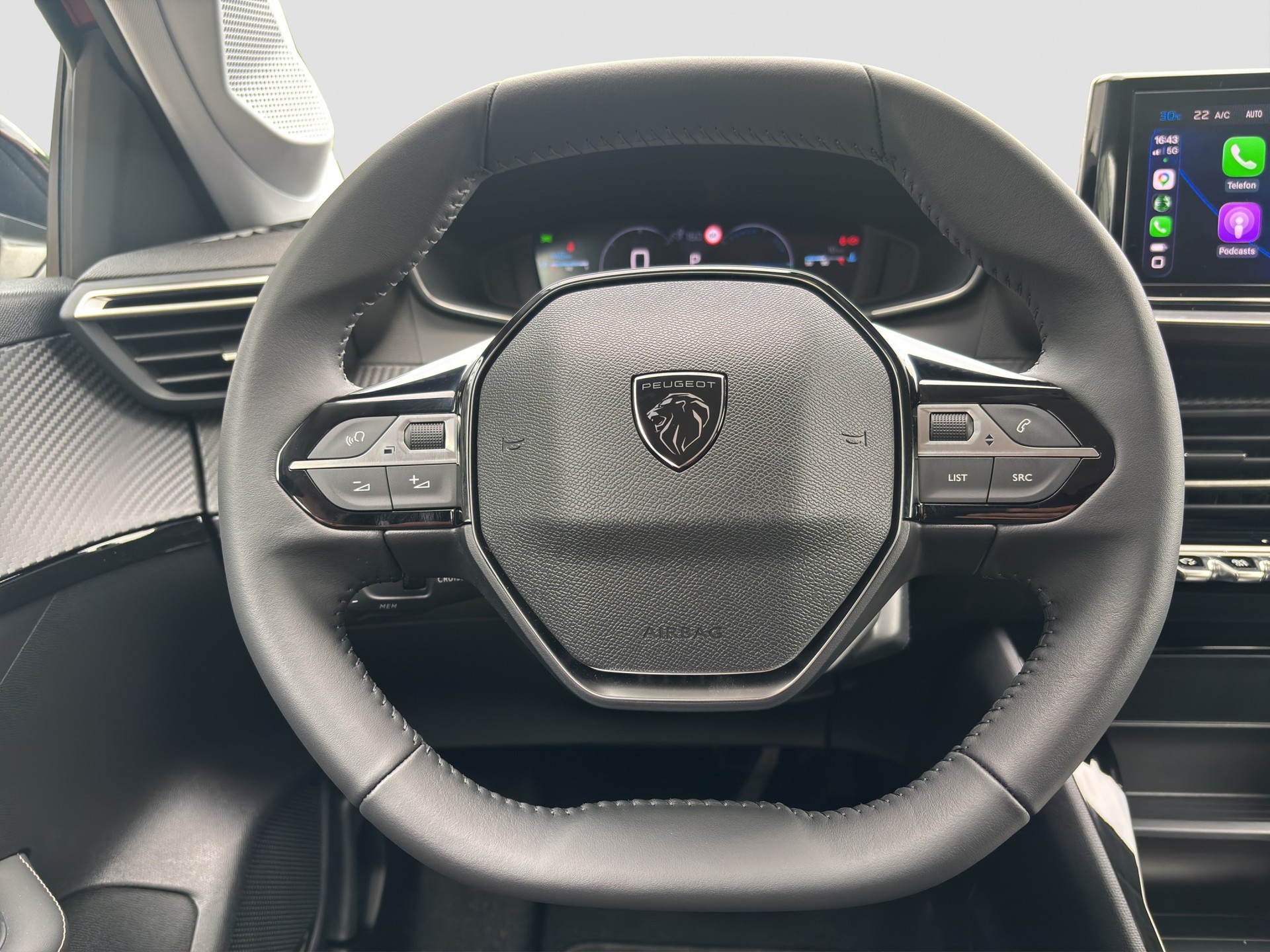 PEUGEOT 208 1.2 MHEV 110 Allure-image-4