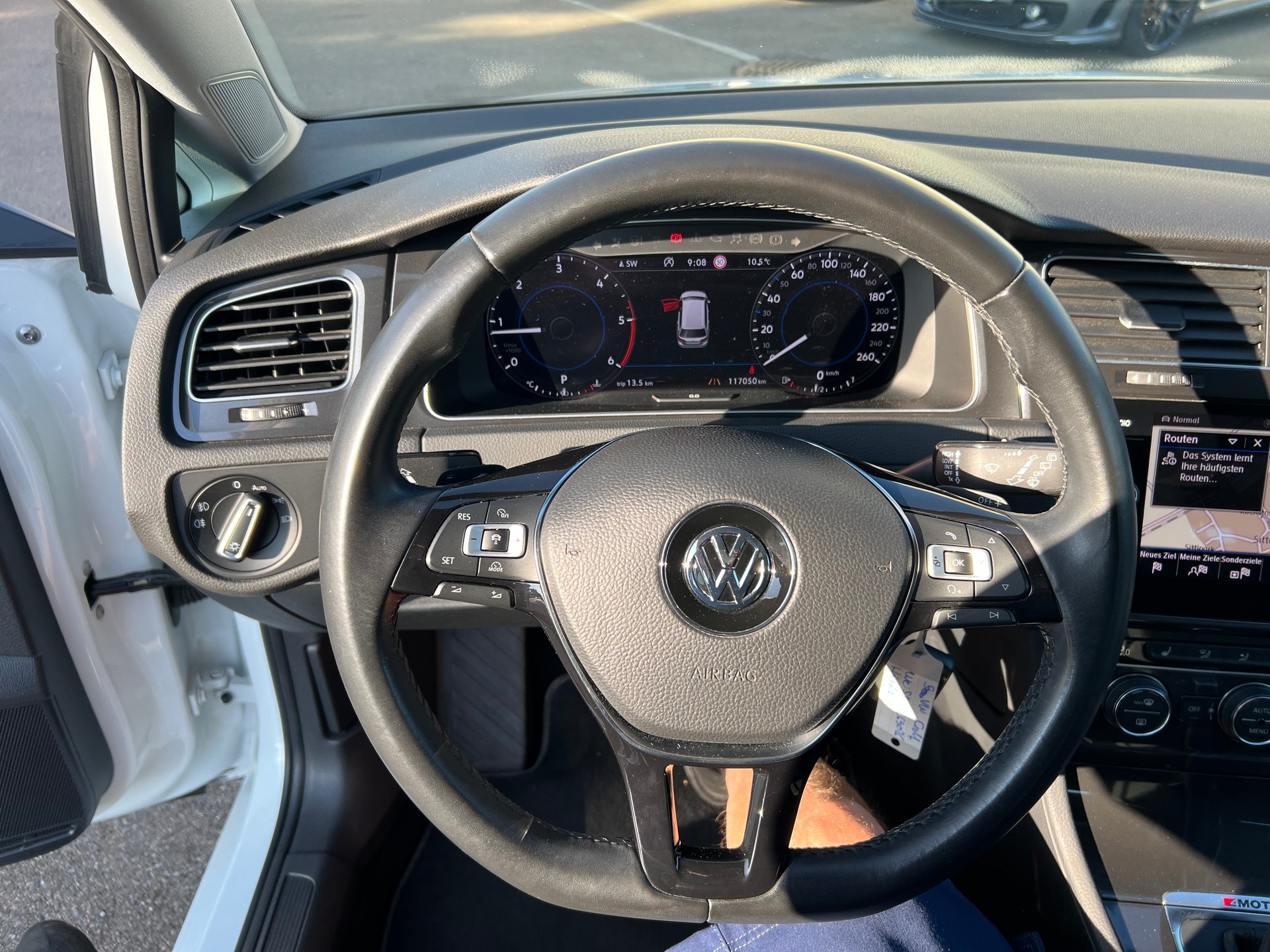 VW Golf Variant 2.0 TDI Comfortline 4Motion DSG-image-27