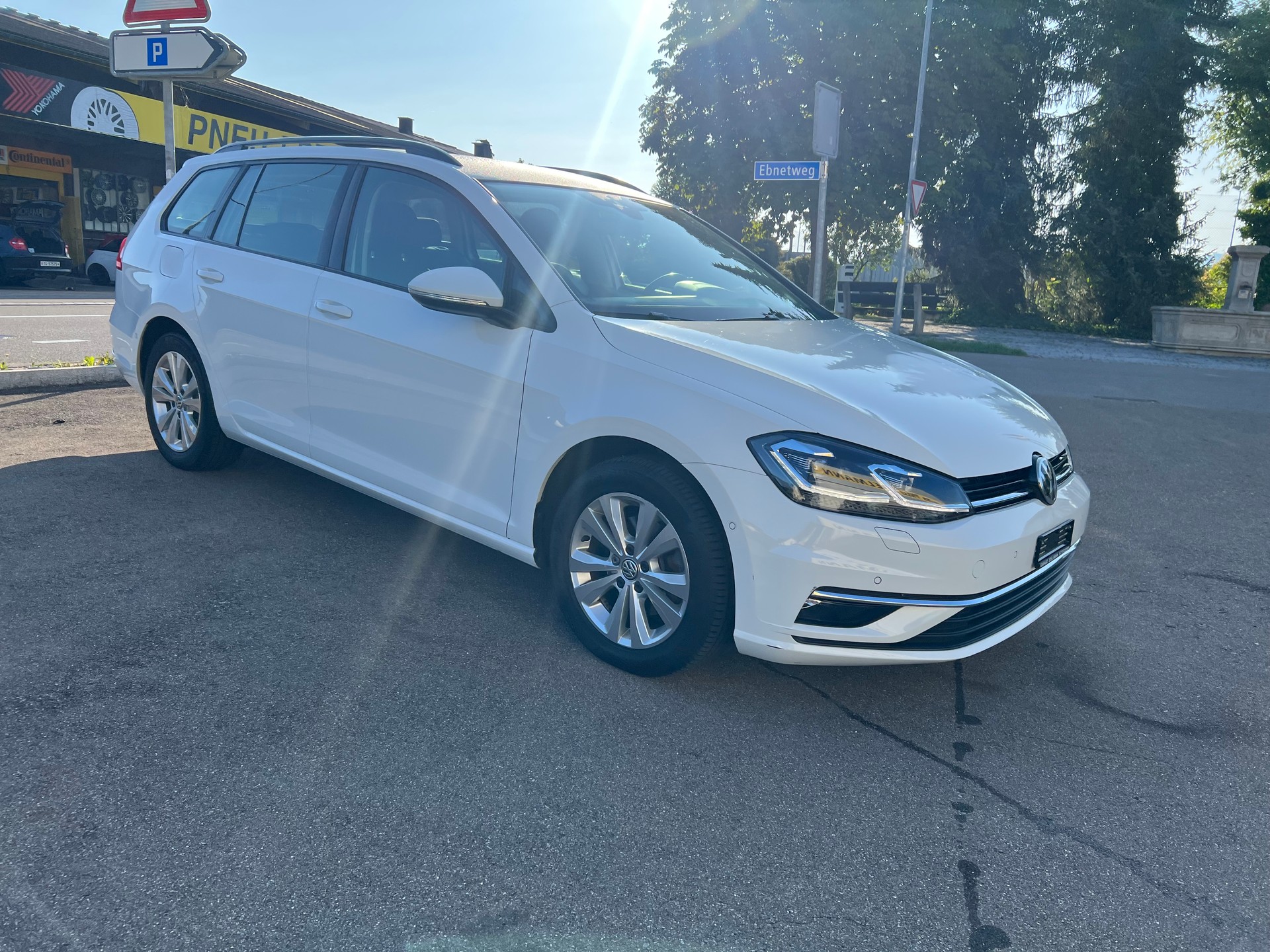 VW Golf Variant 2.0 TDI Comfortline 4Motion DSG-image-5
