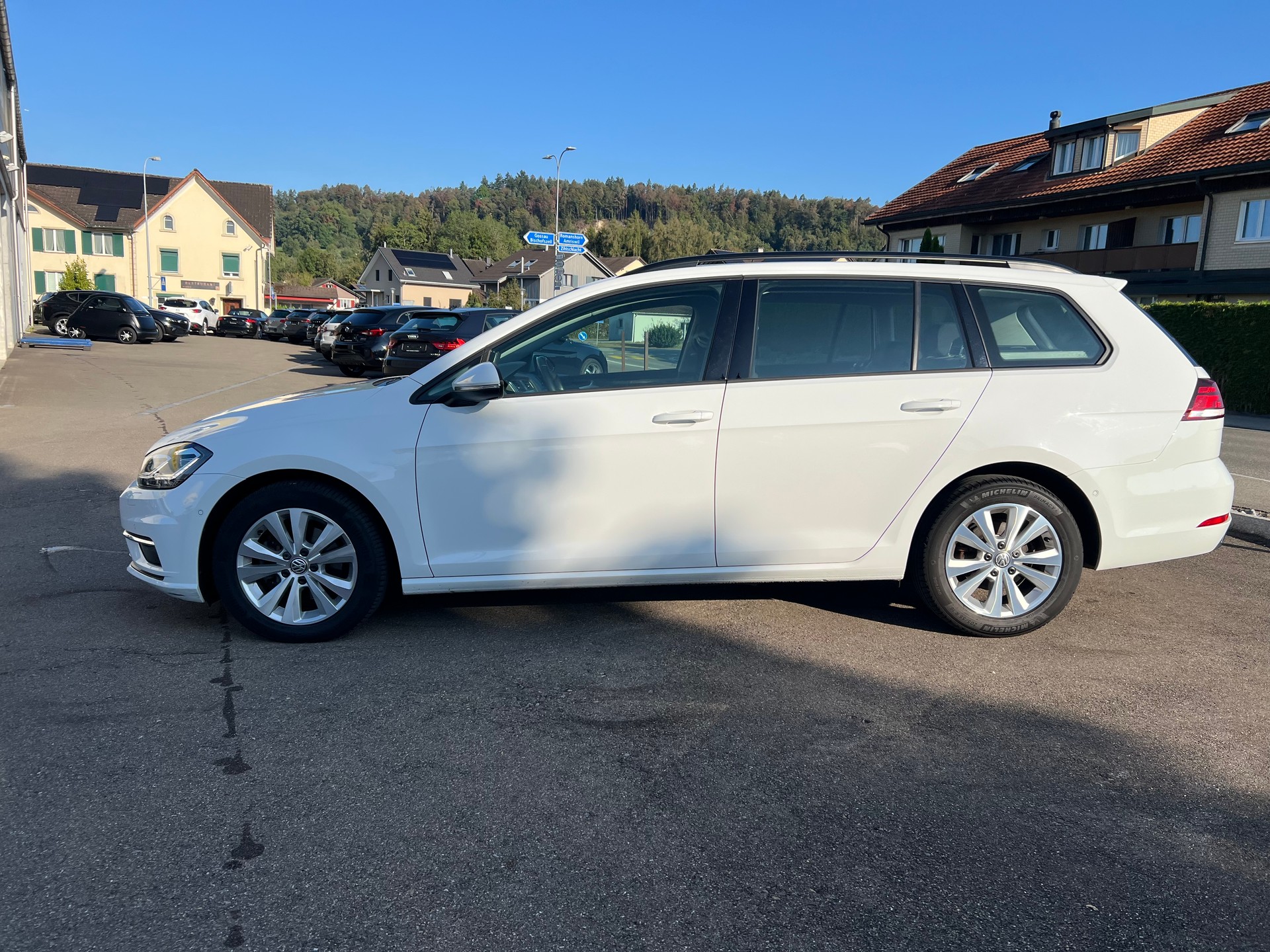 VW Golf Variant 2.0 TDI Comfortline 4Motion DSG-image-15