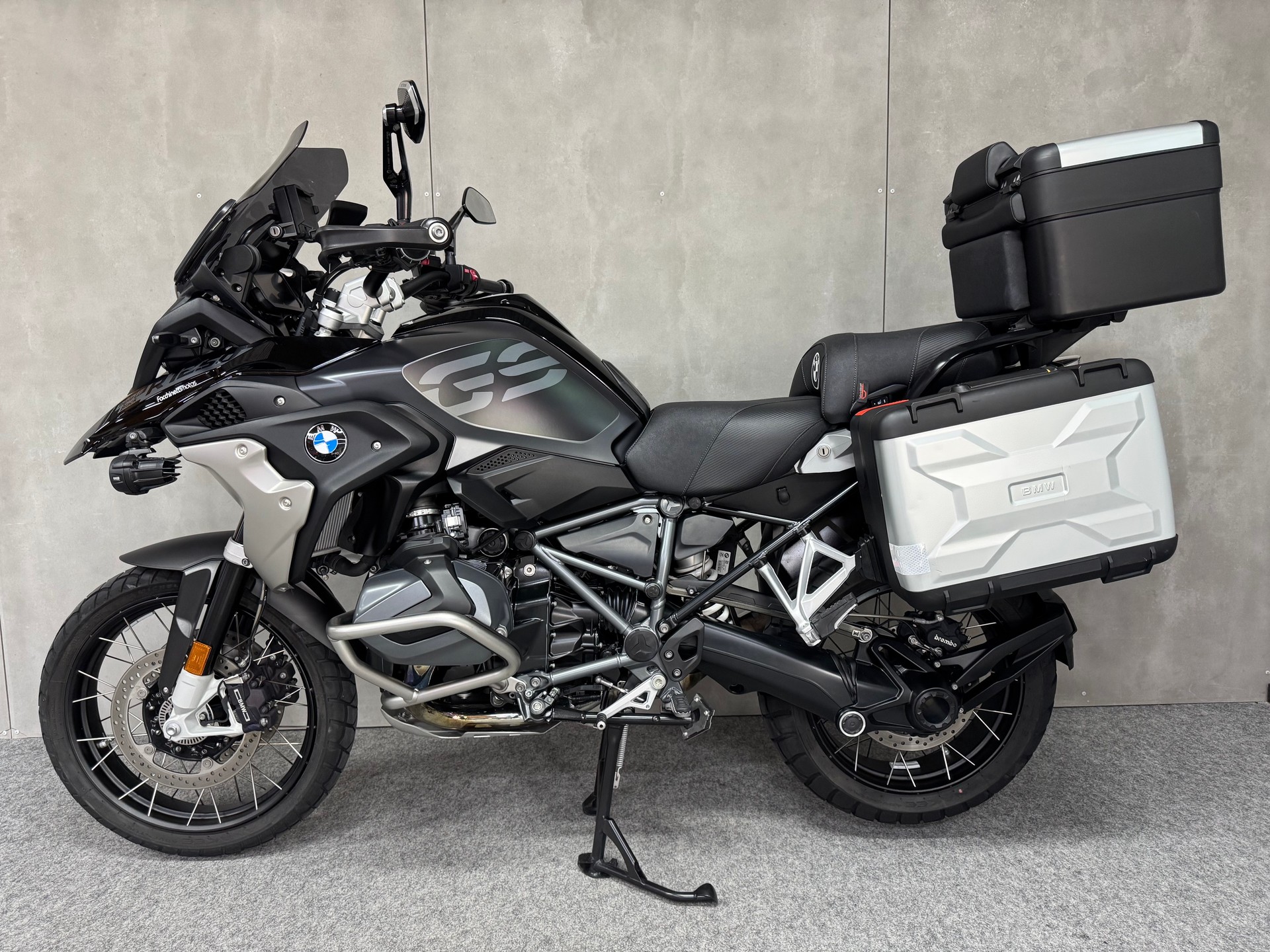 BMW R 1250 GS-image-1