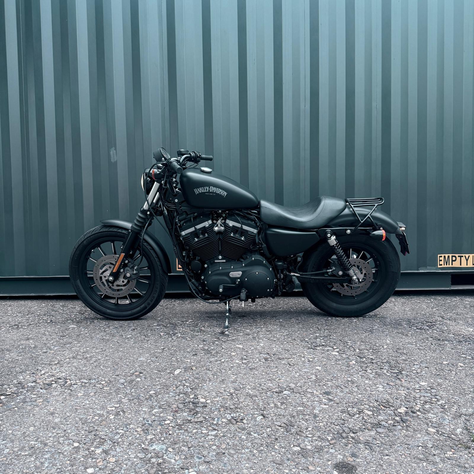 HARLEY-DAVIDSON XL 883 N Sportster Iron-image-1