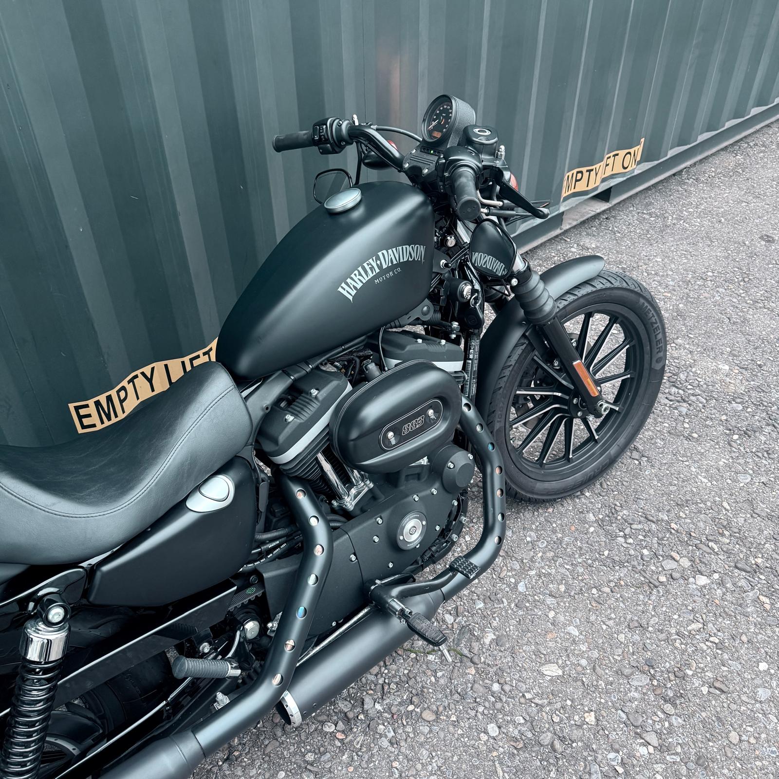 HARLEY-DAVIDSON XL 883 N Sportster Iron-image-7