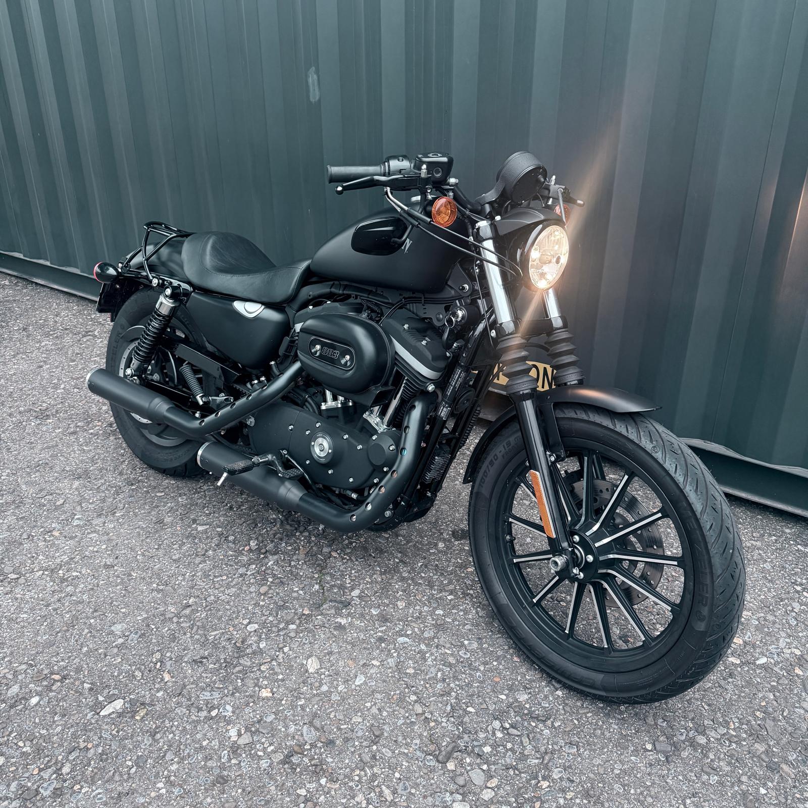HARLEY-DAVIDSON XL 883 N Sportster Iron-image-6