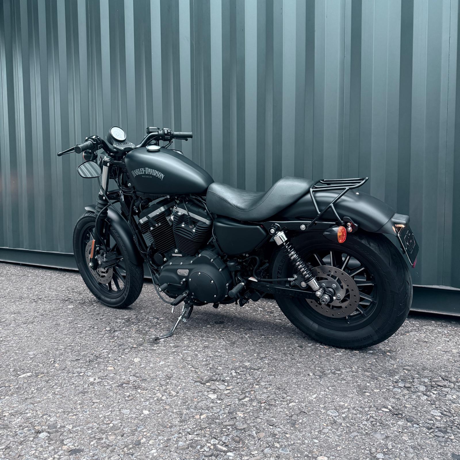 HARLEY-DAVIDSON XL 883 N Sportster Iron-image-3