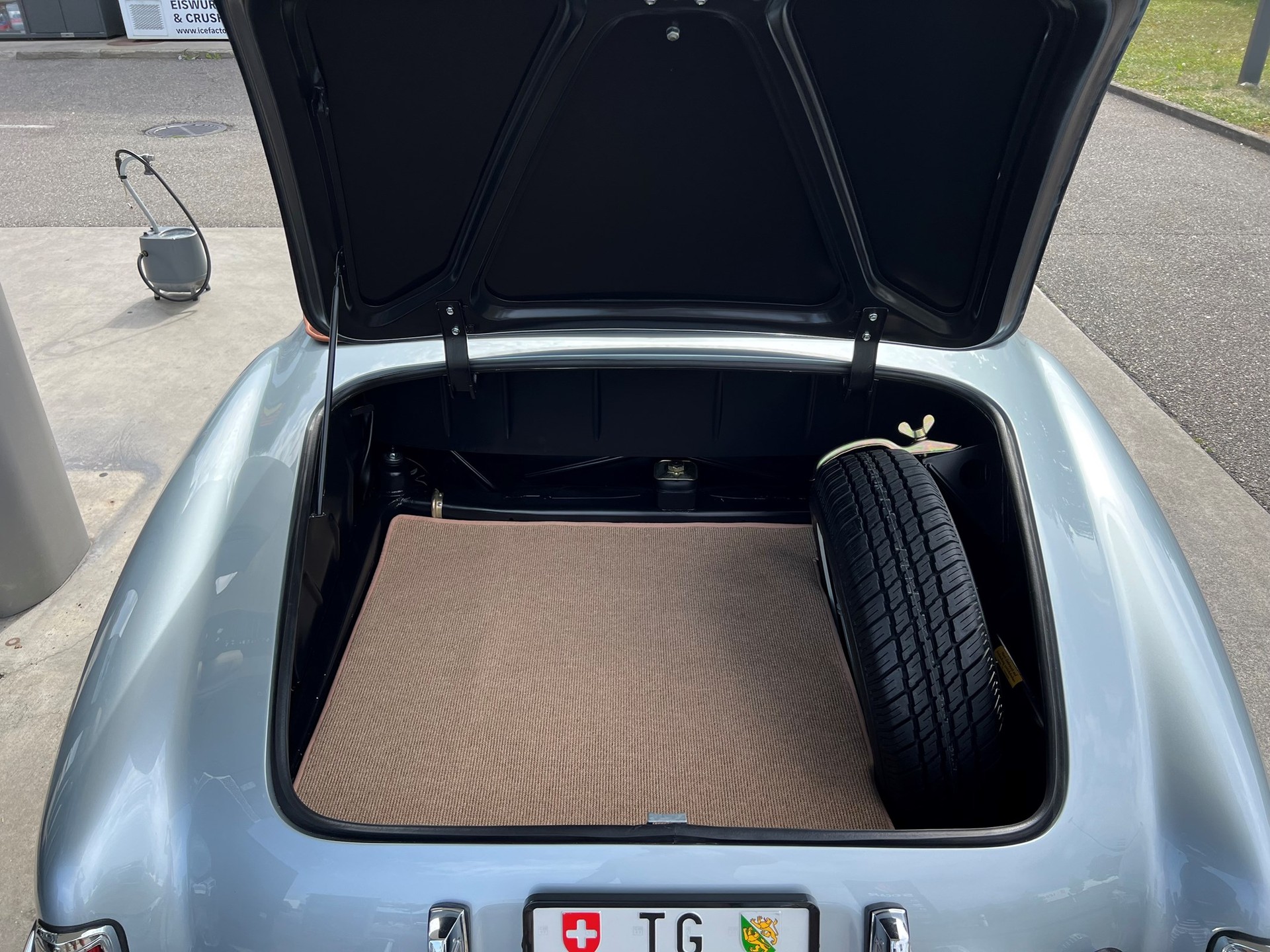 MERCEDES-BENZ 190 sl-image-7
