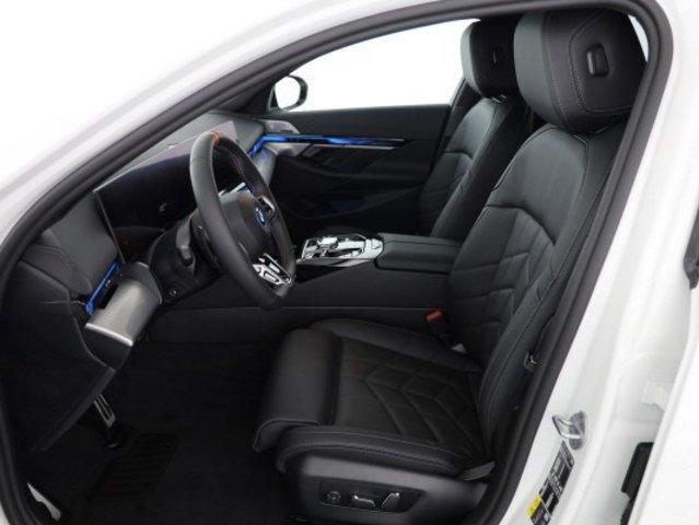 BMW i5 M60 xDrive-image-4