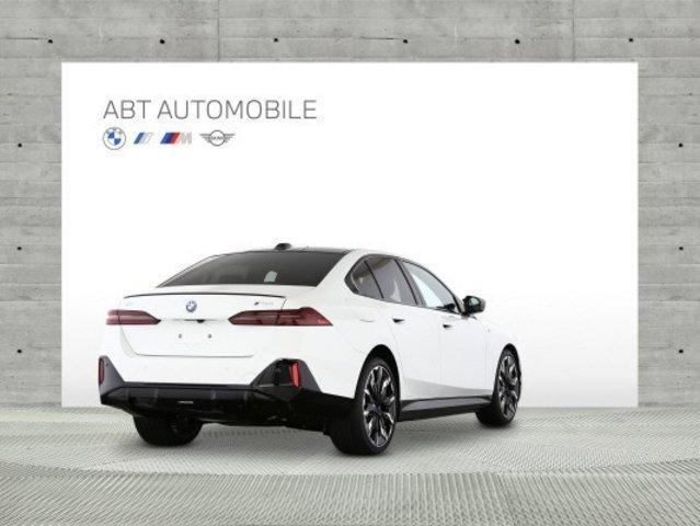 BMW i5 M60 xDrive-image-14