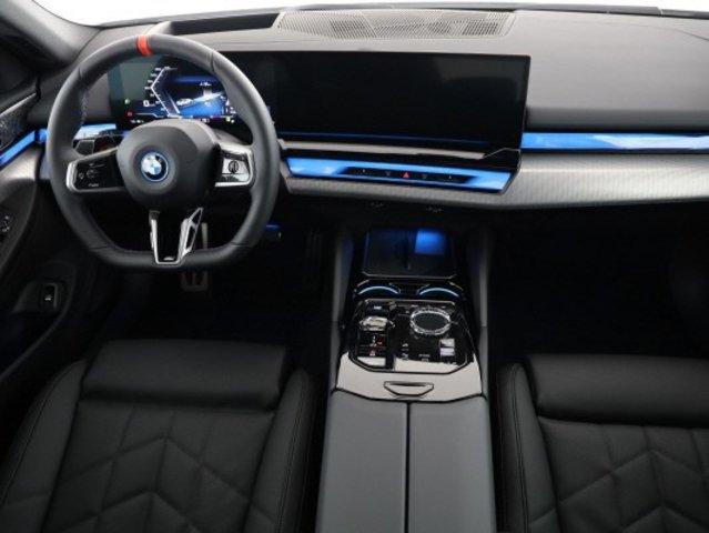 BMW i5 M60 xDrive-image-5