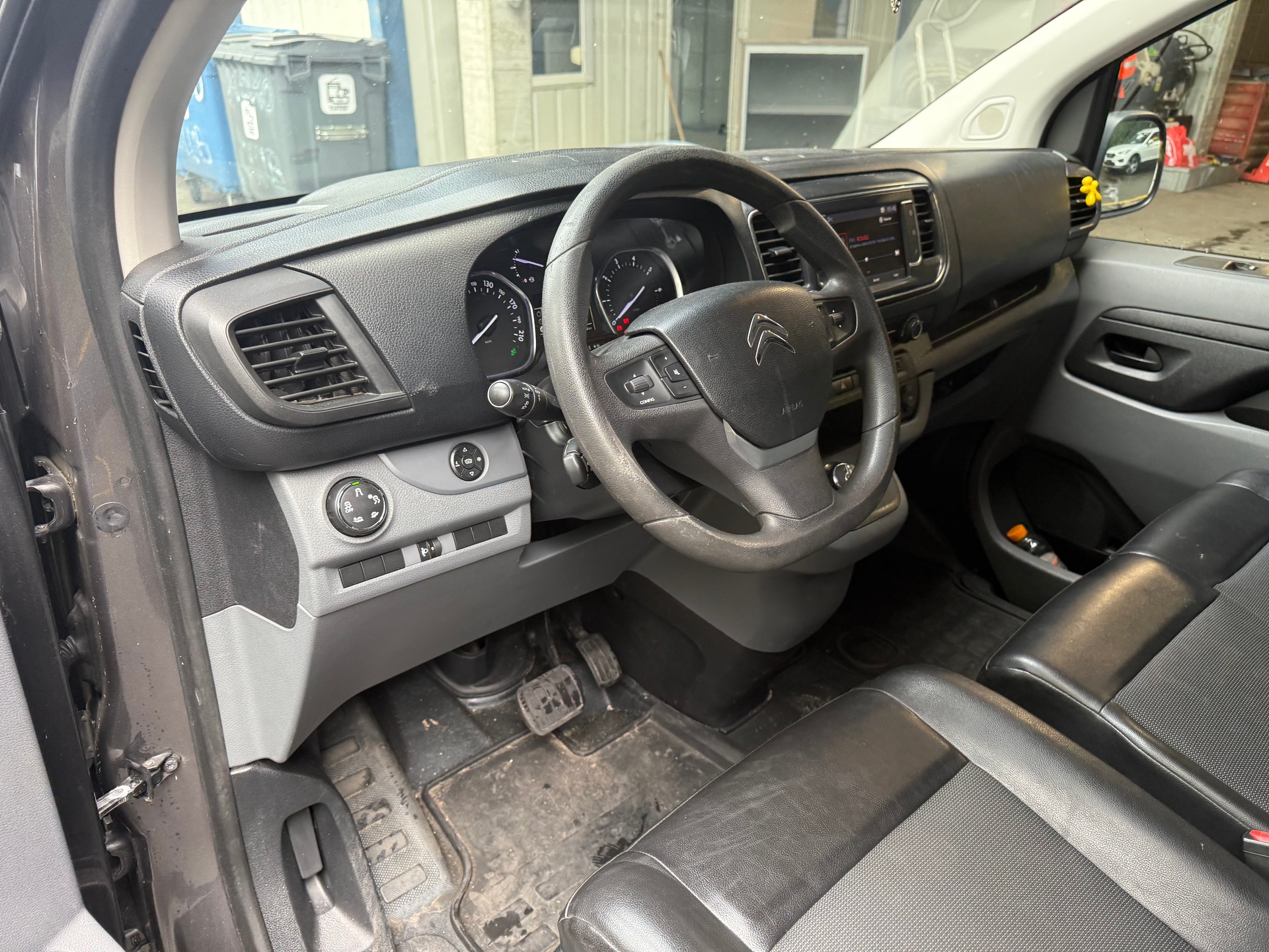 CITROEN Jumpy 2.0 BlueHDi 180 S&S XL Attraction EAT6-image-11