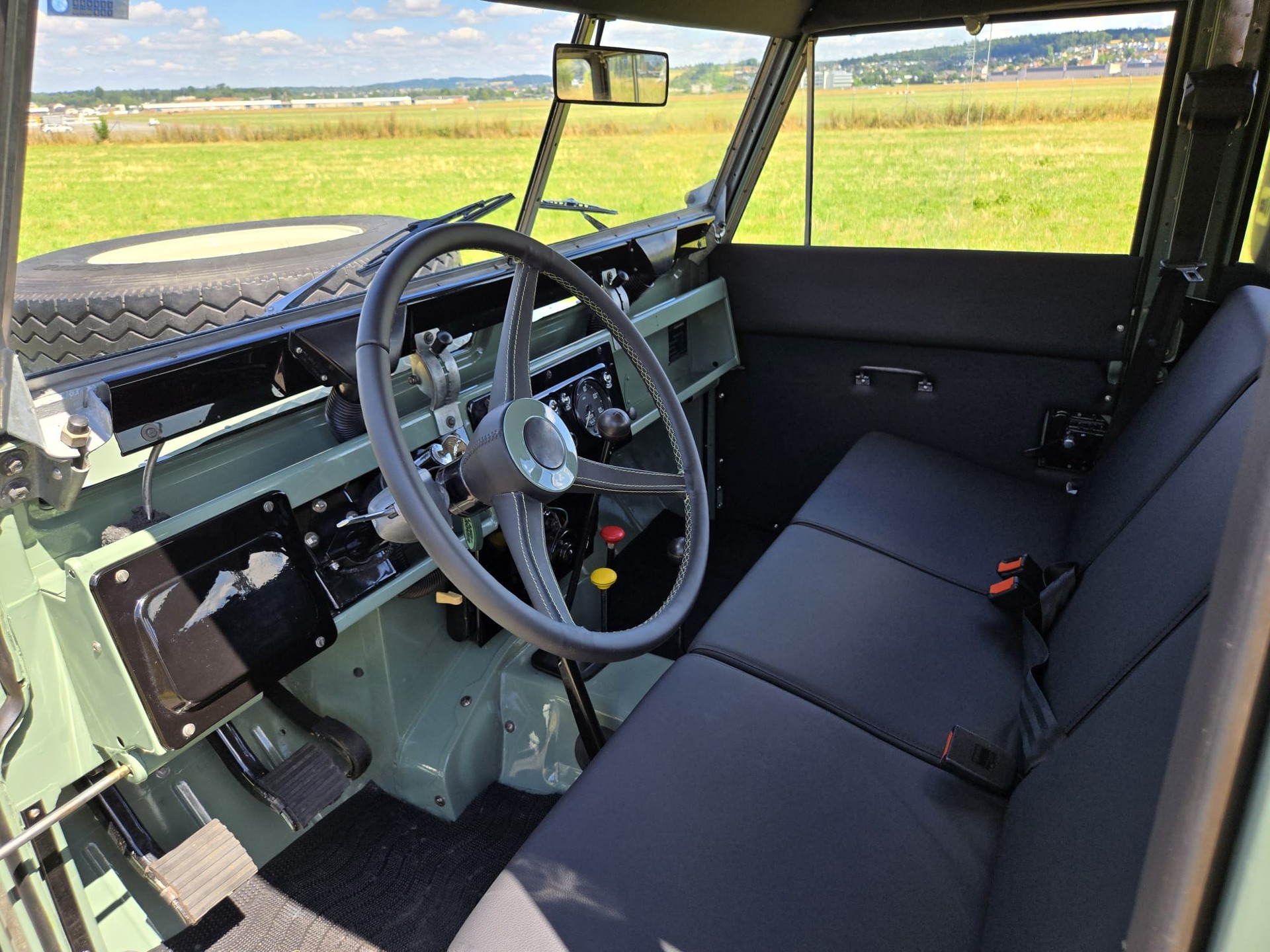 LAND ROVER IIA 109-image-6