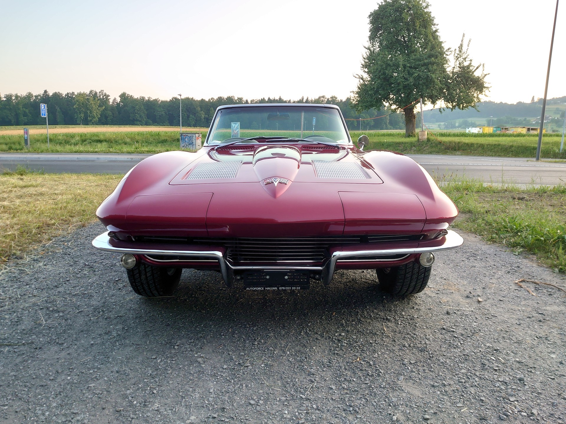 CHEVROLET Corvette Stingray-image-2