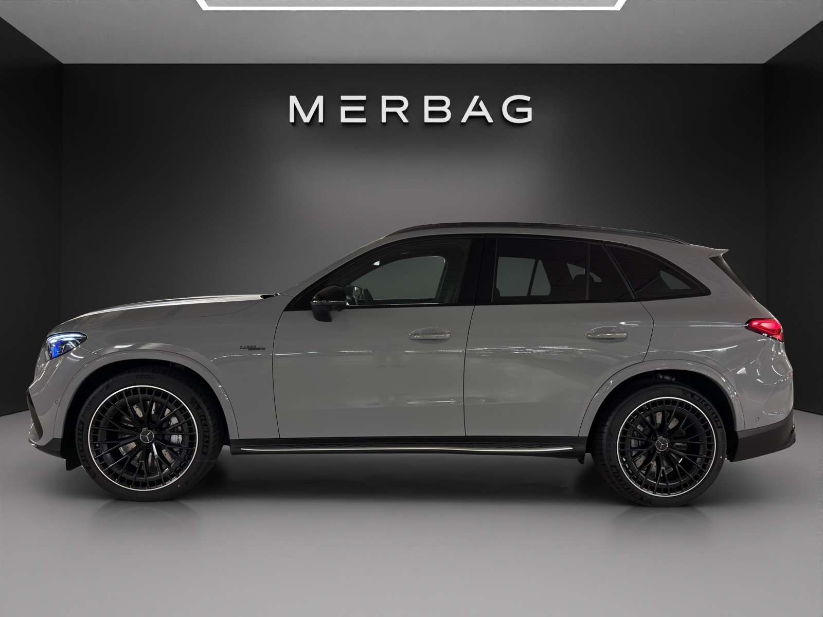 MERCEDES-BENZ GLC 43 AMG Executive Edition 4Matic 9G-Tronic-image-4