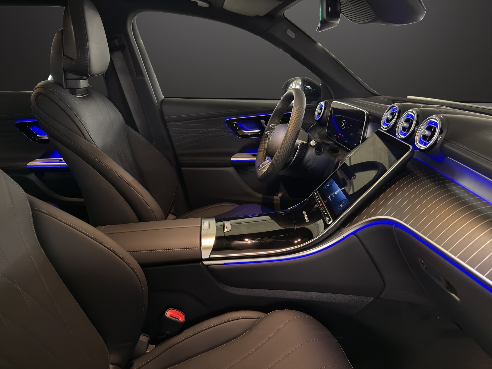 MERCEDES-BENZ GLC 43 AMG Executive Edition 4Matic 9G-Tronic-image-13