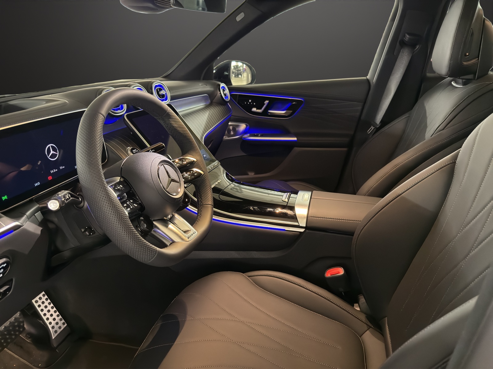 MERCEDES-BENZ GLC 43 AMG Executive Edition 4Matic 9G-Tronic-image-11