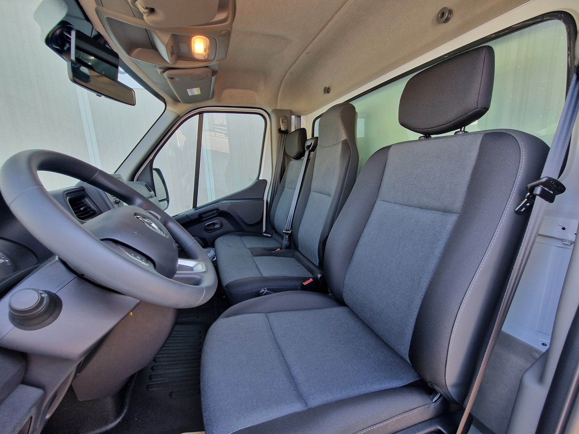 RENAULT MASTER Kab.-Ch. 3.5 t L3H1 Swiss Edt.-image-5