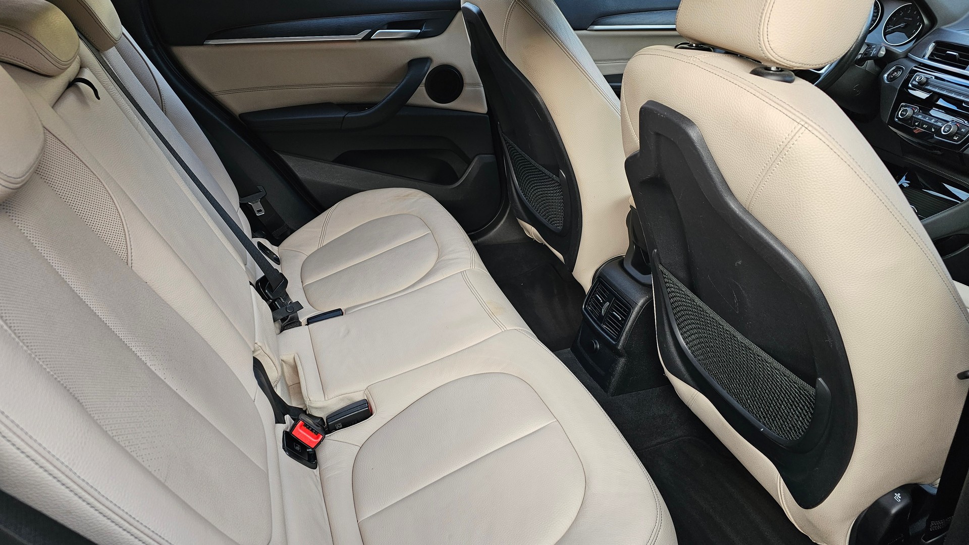BMW X1 sDrive 18i Steptronic DSK-image-13