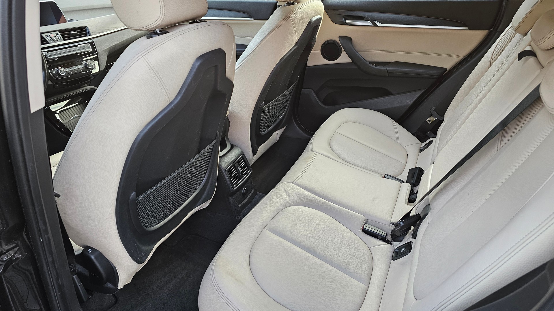 BMW X1 sDrive 18i Steptronic DSK-image-10