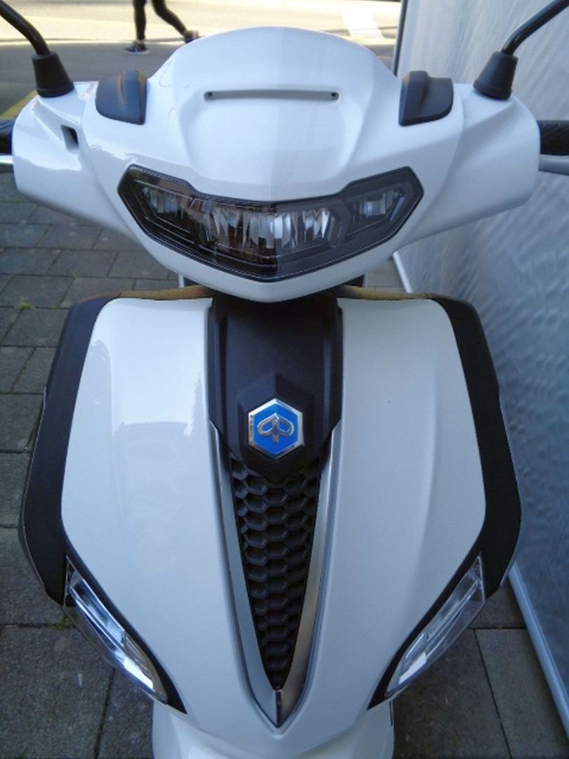 PIAGGIO LIBERTY 125 ABS E5-image-8