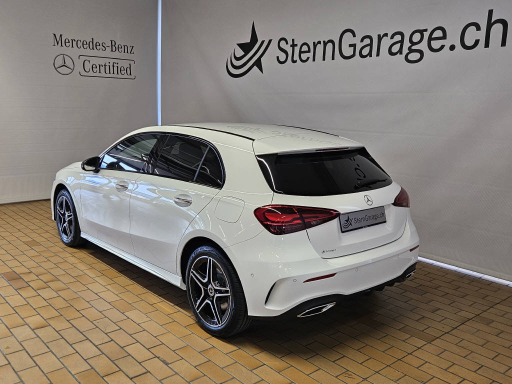 MERCEDES-BENZ A 250 e AMG Line EQ Star-showroom-element-2