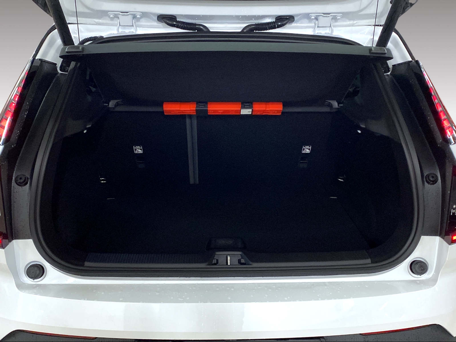 VOLVO EX30 E60 69kWh Twin Ultra Performance-image-15