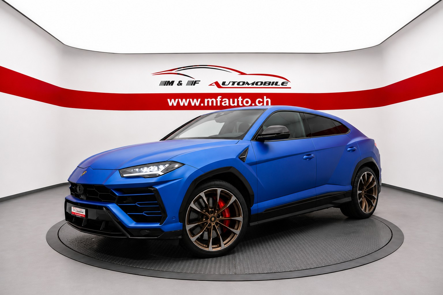 LAMBORGHINI Urus 4.0 S 60 years anniversary-showroom-element-2