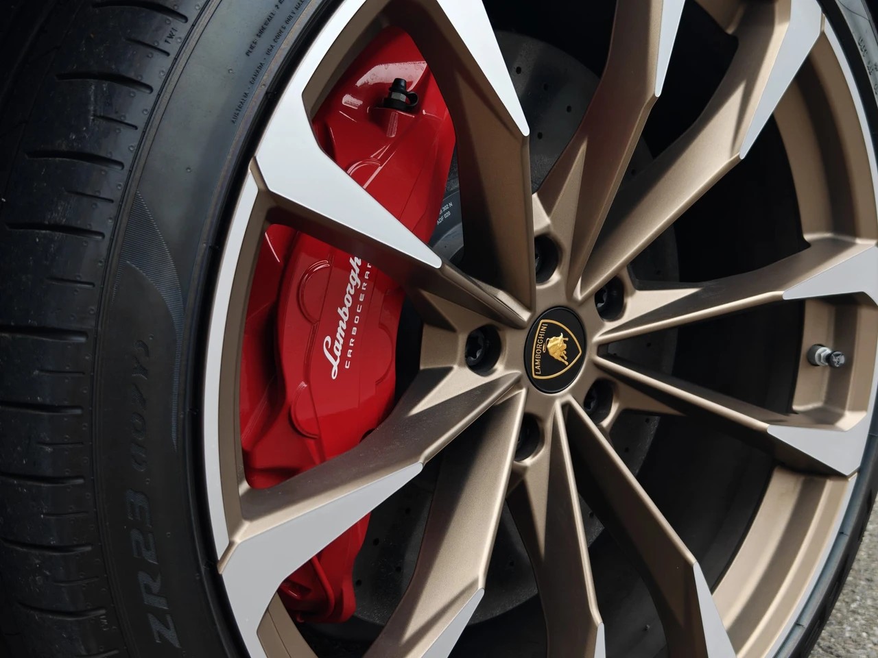 LAMBORGHINI Urus 4.0 S 60 years anniversary-image-29