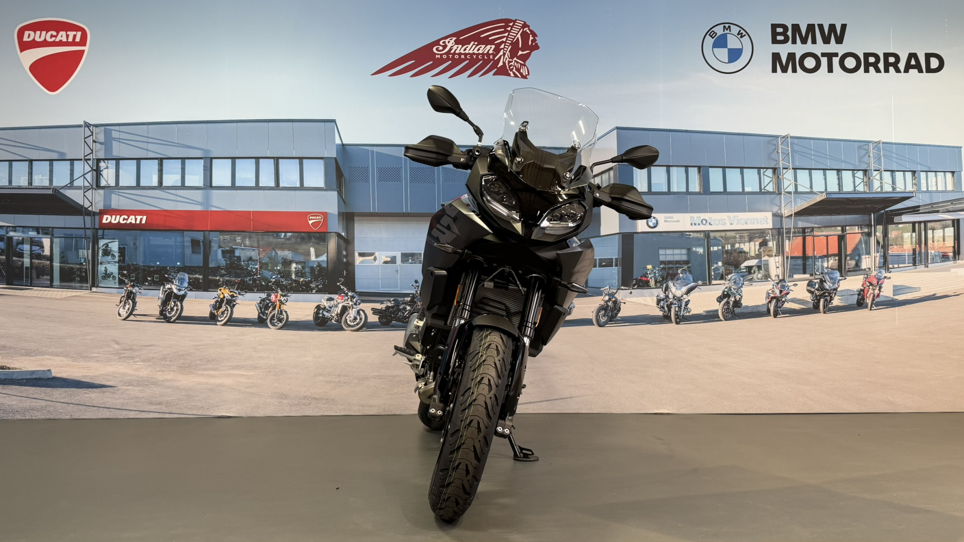 BMW F 900 XR A2 Triple Black 35KW / Leasing à partir de 2.9-image-1