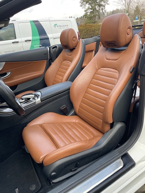 MERCEDES-BENZ C 200 Cabriolet AMG Line 4Matic 9G-Tronic-image-15