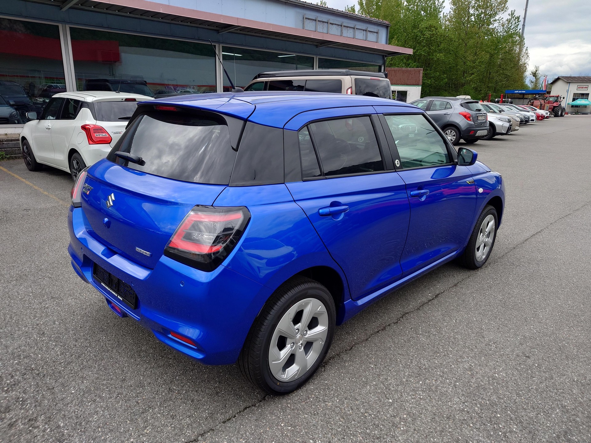 SUZUKI Swift 1.2 1st Edition Hybrid 4x4-showroom-element-3